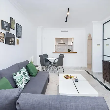Bhost - Marina Banus Apartmán